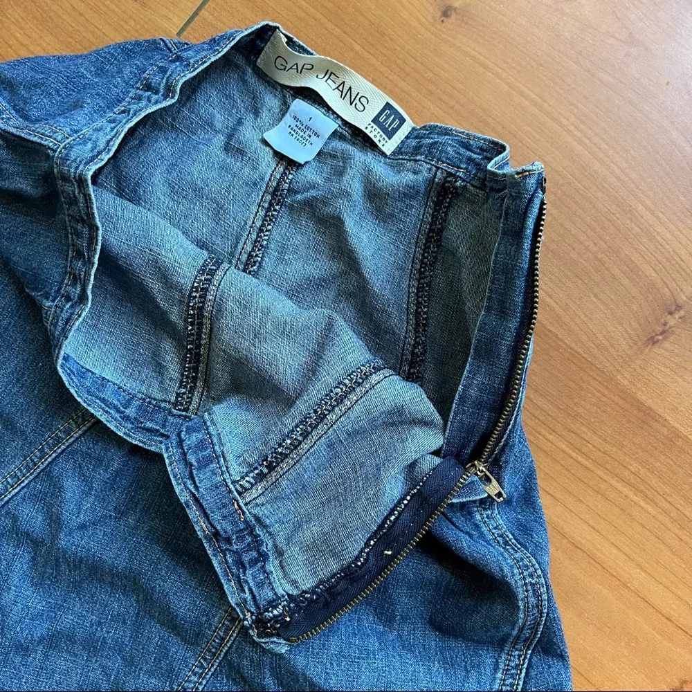Gap Factory Denim Skirt 2004 Vintage Sz 1 Flare Panel with Side Zip - Picture 3 of 4